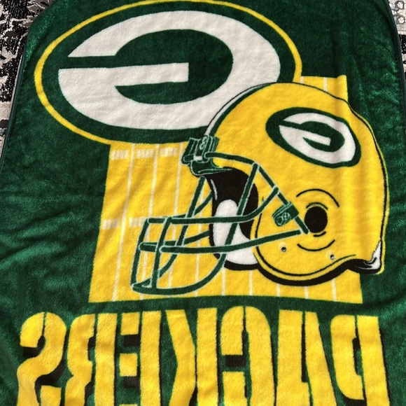 Green Bay Packers 50X60 Throw Blanket - Picture 6 of 10